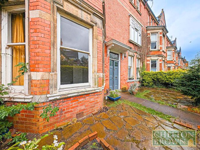 3 Bedroom Apartment To Rent In The Crescent, Northampton, NN1