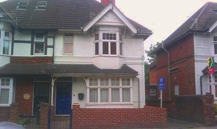 1 Bedroom Flat To Rent In York Road, Guildford, GU1