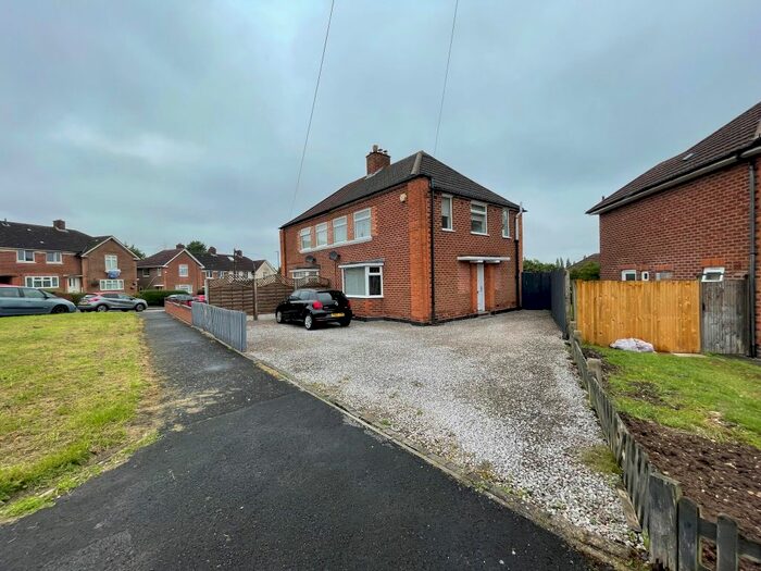 3 Bedroom Semi-Detached House To Rent In Hawkeswood Grove, Birmingham, B14