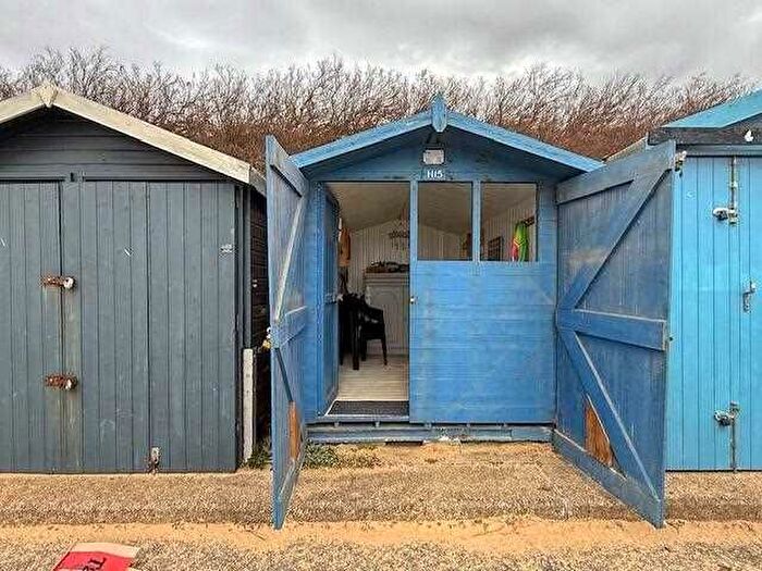 Bungalow For Sale In Beach Hut, Holland On Sea, CO15