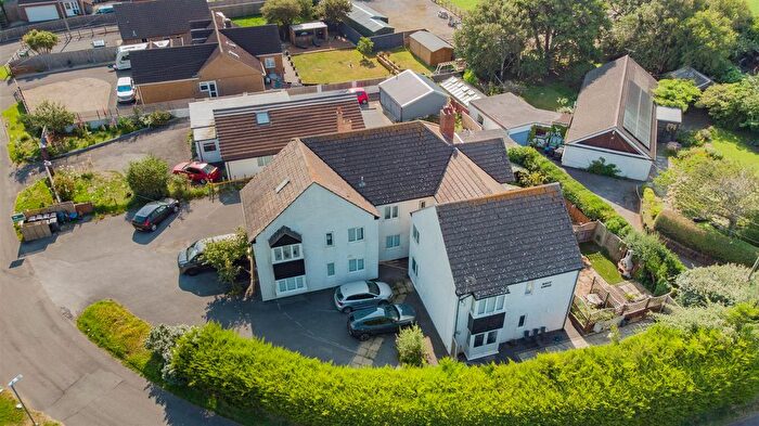 2 Bedroom Flat For Sale In Hurn Lane, Berrow, TA8