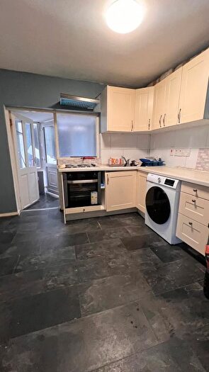 2 Bedroom Flat To Rent In High Street South, E6
