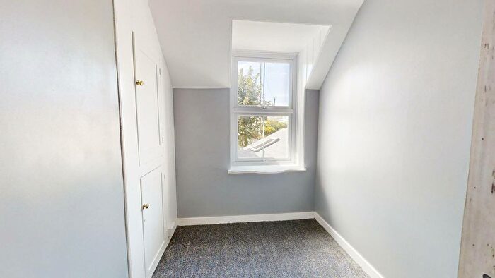 3 Bedroom End Of Terrace House For Sale In Easton Square, Portland, Dorset, DT5