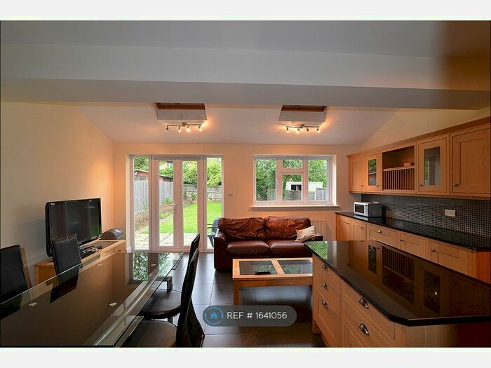 5 Bedroom Semi-Detached House To Rent In Argyle Road, Harrow, HA2