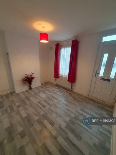 3 Bedroom Terraced House To Rent In Gorst Street, Gillingham, ME7