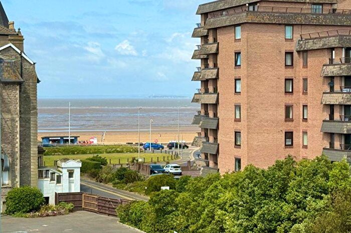 1 Bedroom Flat For Sale In Beach Road, Weston-Super-Mare - No Chain, BS23
