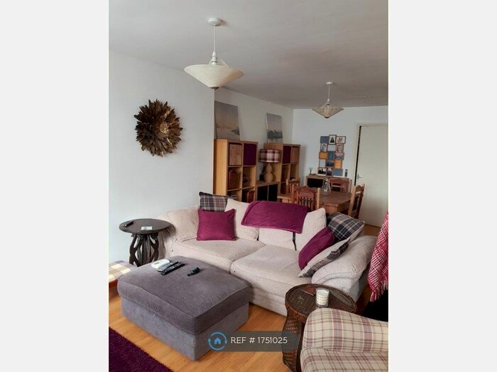 2 Bedroom Flat To Rent In Church Road, Cheltenham, GL52