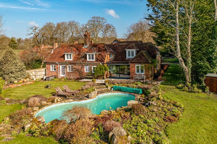 4 Bedroom Detached House For Sale In Shalden Lane, Shalden, GU34