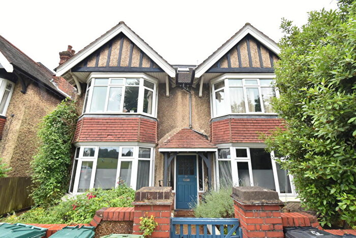 1 Bedroom Flat To Rent In Old Shoreham Road, Hove, BN3