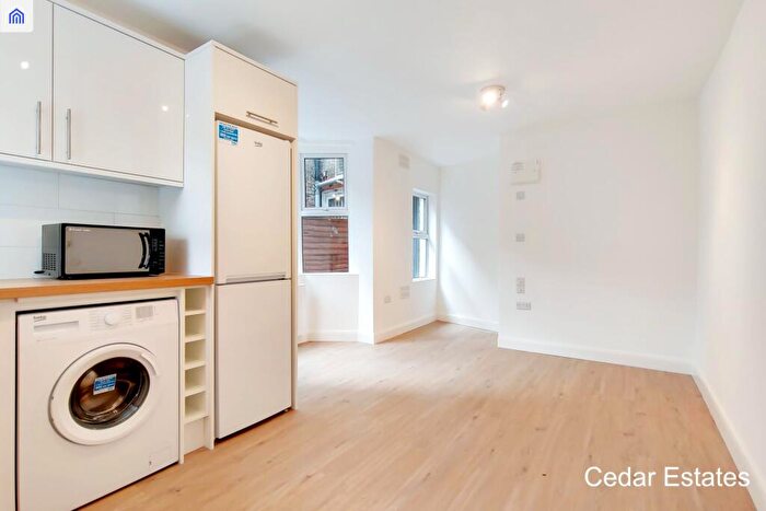 Flat To Rent In Fortune Green Road, West Hampstead, NW6