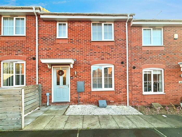 3 Bedroom Terraced House For Sale In First Oak Drive, Clipstone Village, Mansfield, NG21