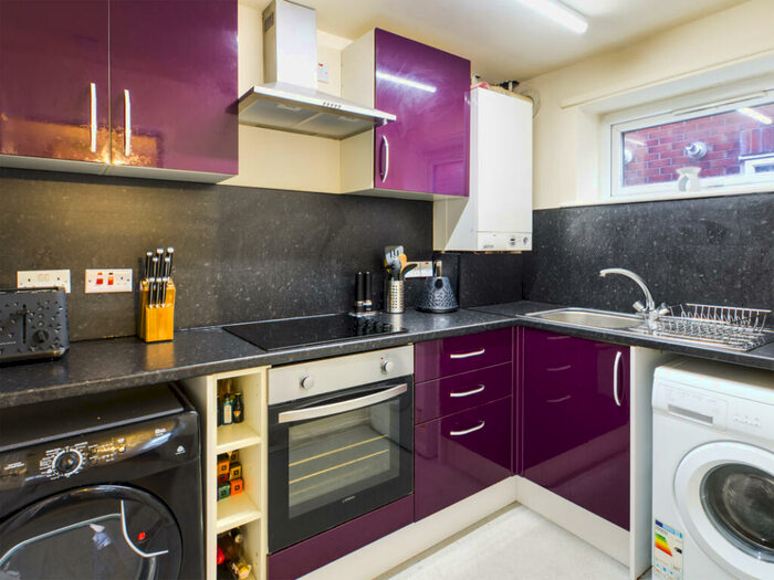 1 Bedroom Terraced House To Rent In Saturn Grove, Salford, M6