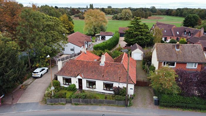 4 Bedroom Detached Bungalow For Sale In Main Street, Torksey, LN1
