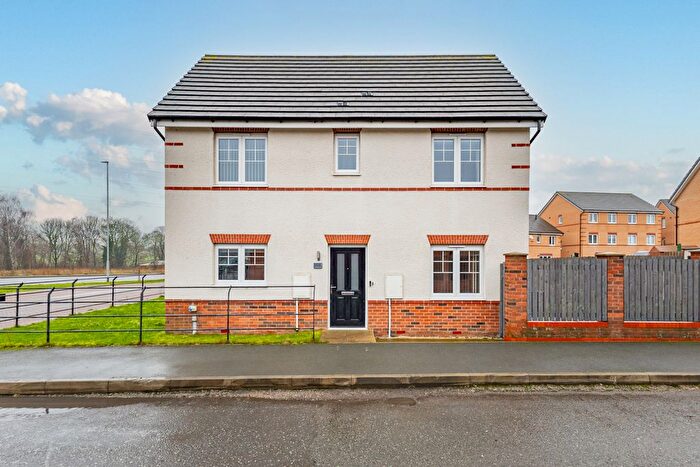 3 Bedroom Semi Detached House For Sale In Staithes Drive, Wakefield, WF1