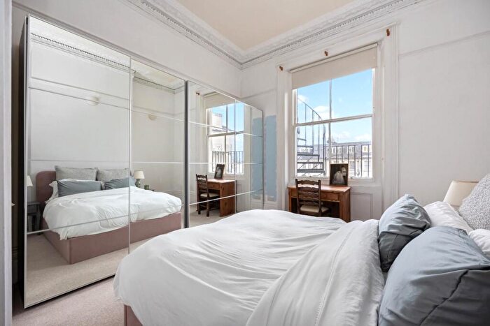 1 Bedroom Apartment For Sale In St. Aubyns, Hove, BN3