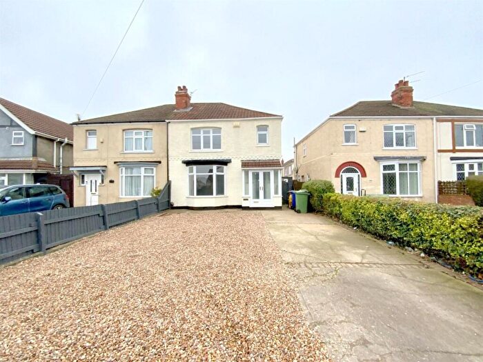 3 Bedroom Semi-Detached House For Sale In Carr Lane, Grimsby, DN32