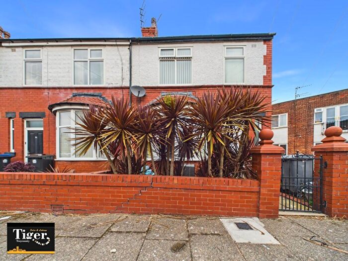 4 Bedroom End Of Terrace House For Sale In Silverwood Avenue, Blackpool, FY4