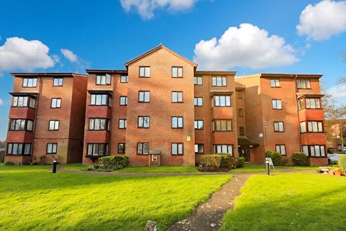 1 Bedroom Flat For Sale In Rayners Lane, Harrow, HA2