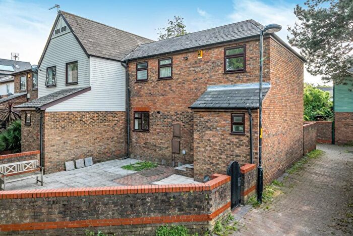 3 Bedroom End Of Terrace House For Sale In Leydon Close, Canada Water, London, SE16