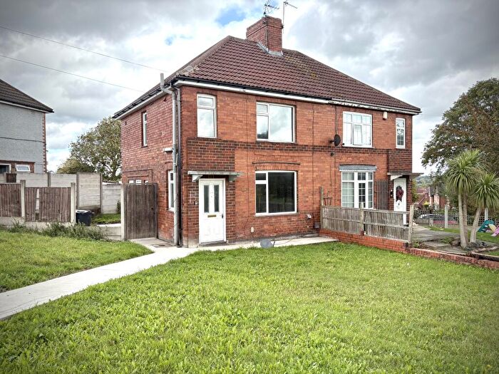 3 Bedroom Semi-Detached House For Sale In Holbrook Street, Heanor, DE75