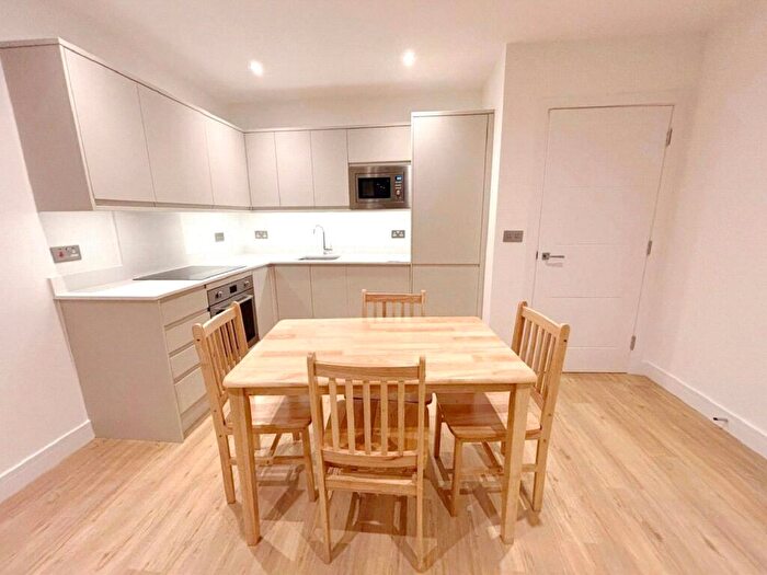 2 Bedroom Flat To Rent In Farnborough Road, Farnborough, Surrey, GU14
