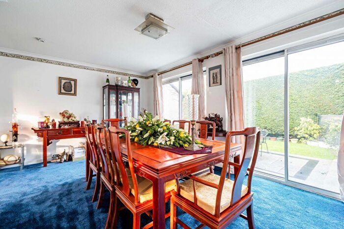 5 Bedroom Detached House For Sale In Stuart Green, Edinburgh, EH12