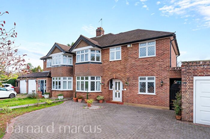 4 Bedroom Semi Detached House For Sale In Queens Way, Feltham, TW13