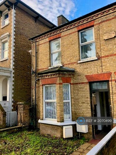 1 Bedroom Maisonette To Rent In Hencroft Street South, Slough, SL1