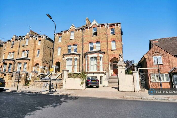 2 Bedroom Flat To Rent In Lordship Park, London, N16