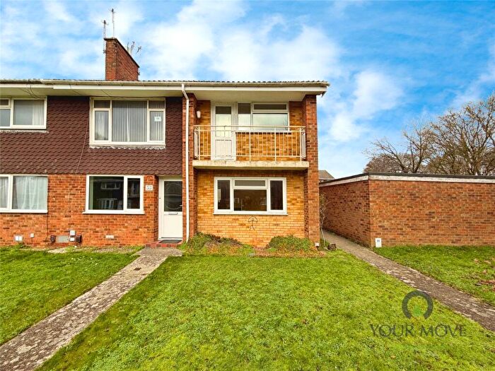 2 Bedroom Maisonette For Sale In Northfleet Close, Maidstone, Kent, ME14
