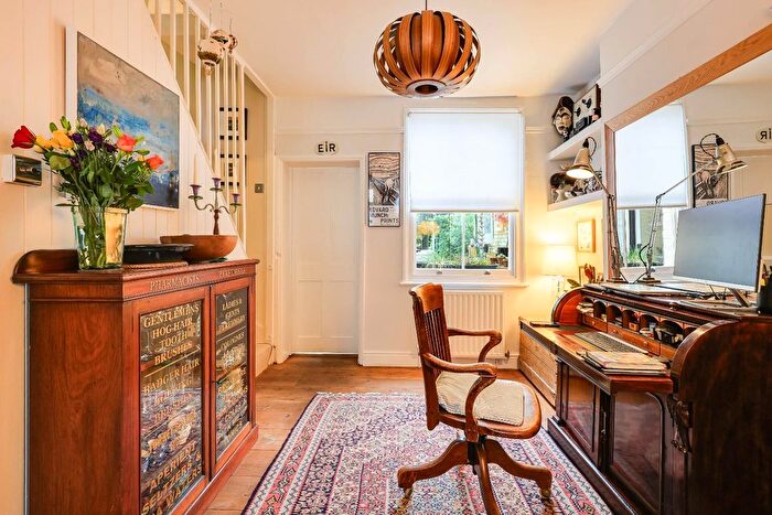 2 Bedroom Terraced House For Sale In Ainsworth Street, Cambridge, CB1