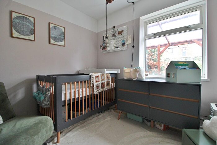 2 Bedroom Flat For Sale In Orchard Road, Southsea, PO4