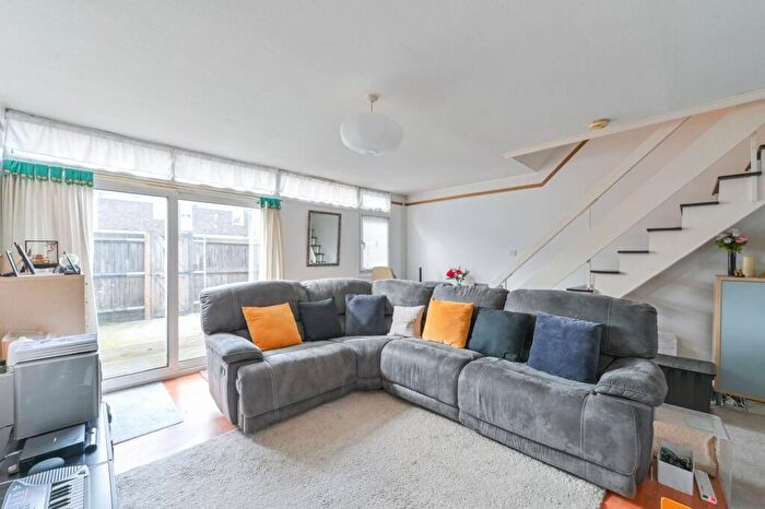 3 Bedroom Terraced House For Sale In Copeland Road, Peckham, London, SE15