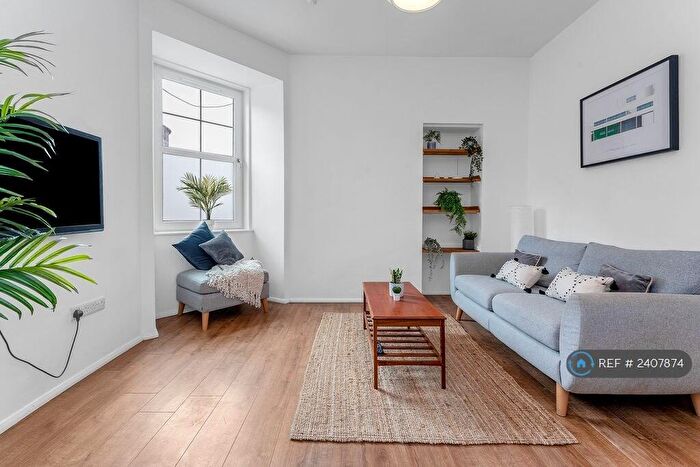 2 Bedroom Flat To Rent In Giles Street, Edinburgh, EH6