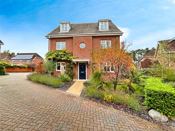 6 Bedroom Detached House For Sale In Marrow Meade, Fleet, Hampshire, GU51