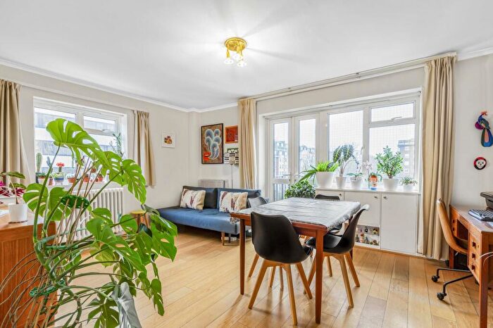 1 Bedroom Flat To Rent In Reynolds House, London, NW8