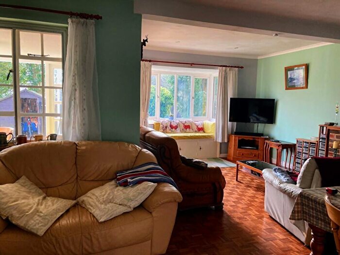 3 Bedroom Detached Bungalow To Rent In Brookside, BN9