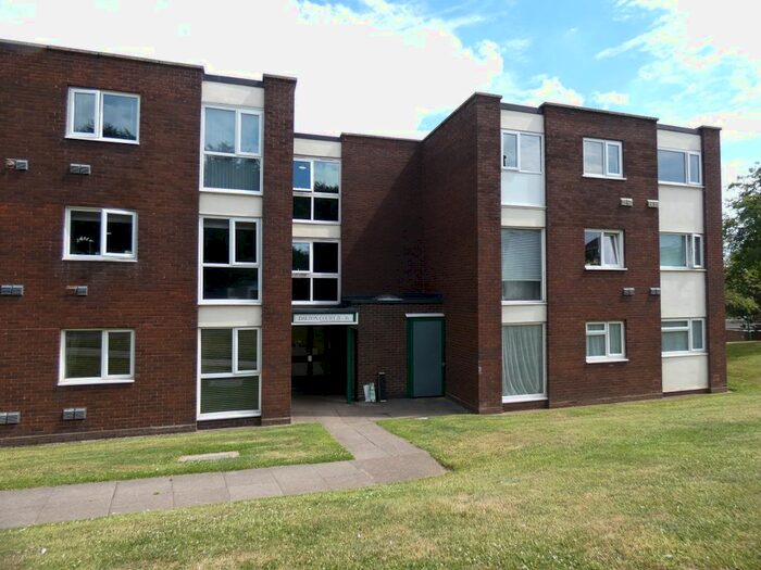 2 Bedroom Flat To Rent In North Park Road, Erdington, Birmingham, B23