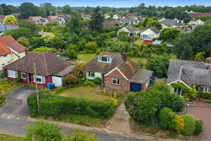 3 Bedroom Detached House For Sale In Alton Hall Lane, Stutton, IP9