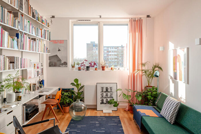 1 Bedroom Flat For Sale In Arklow Road, London, SE14