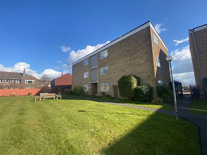 2 Bedroom Flat To Rent In The Marlowes, Hastings Road, Bexhill-On-Sea, TN40