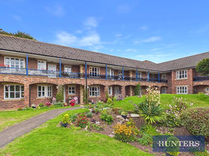 2 Bedroom Flat For Sale In Avenue Court, Westgate, Bridlington, YO16