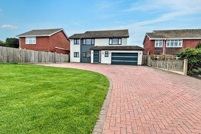 4 Bedroom Detached House For Sale In Station Road, Hopton, NR31