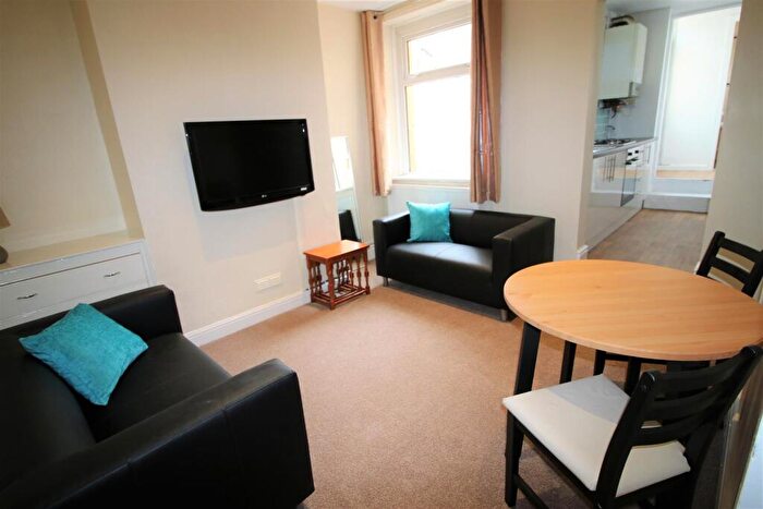 4 Bedroom Private Hall To Rent In Argyle Street, Lancaster, LA1