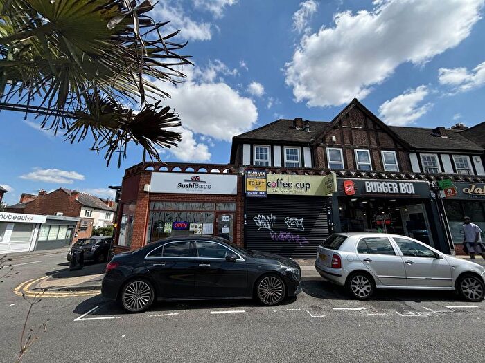 2 Bedroom Flat To Rent In Birmingham Road, Sutton Coldfield, B72