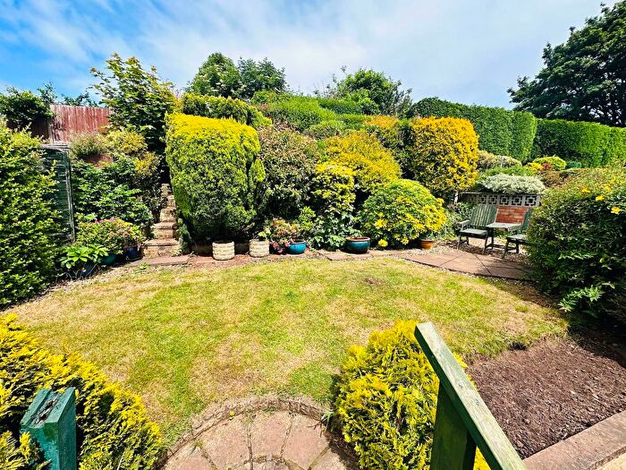 3 Bedroom Bungalow For Sale In Spencer Close, The Straits, Lower Gornal, DY3