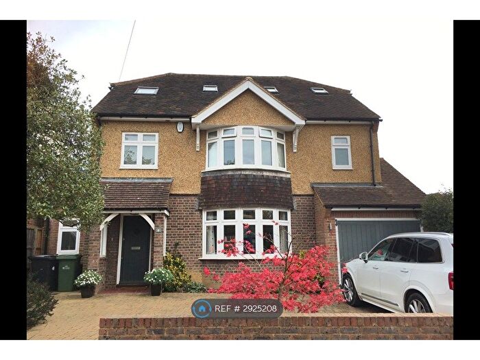 5 Bedroom Detached House To Rent In Fairmead Avenue, Harpenden, AL5