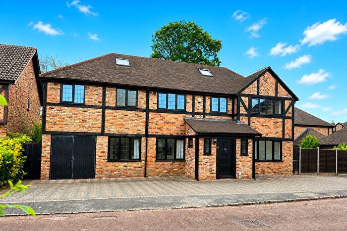 4 Bedroom Detached House For Sale In Redditch, Bracknell, Berkshire, RG12