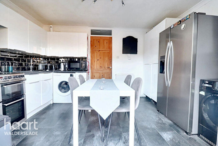 2 Bedroom Terraced House For Sale In Badger Road, Chatham, ME5