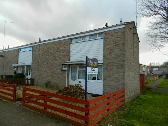 3 Bedroom House To Rent In The Grange, NN11